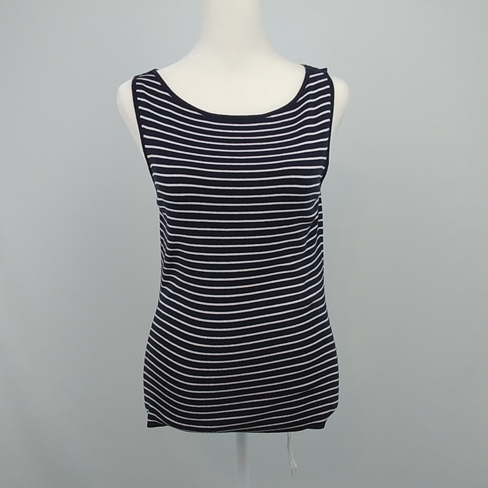 Sleeveless sweater